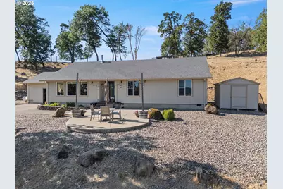 941 Colonial Rd, Roseburg, OR 97471 - Photo 36