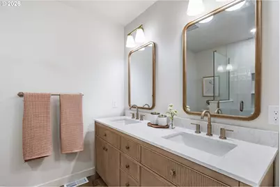 14050 SW Wilson Dr, Beaverton, OR 97008 - Photo 28