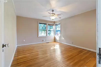 726 NE 3rd Ave, Hillsboro, OR 97124 - Photo 18
