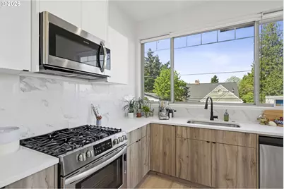 6610 N Greenwich Ave #5, Portland, OR 97217 - Photo 6