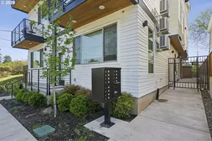 6610 N Greenwich Ave, Portland, OR 97217 - Photo 2