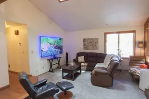 953 S U St, Cottage Grove, OR 97424 - Photo 4