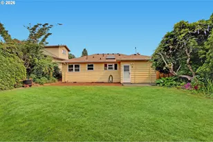 5584 SE Ash St, Portland, OR 97215 - Photo 22