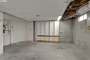 5584 SE Ash St, Portland, OR 97215 - Photo 18