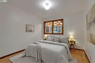 5584 SE Ash St, Portland, OR 97215 - Photo 12