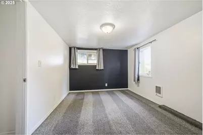 615 Mount Hood St, Oregon City, OR 97045 - Photo 20