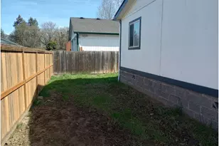 1973 Castle Ave, Roseburg, OR 97471 - Photo 10