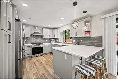 8955 SW Club Meadow Ln, Portland, OR 97225 - Photo 6