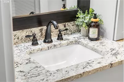 2512 NW Logan St, Camas, WA 98607 - Photo 32