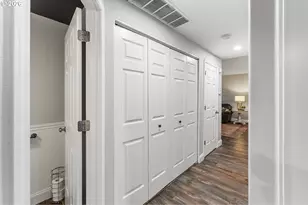 2512 NW Logan St, Camas, WA 98607 - Photo 24