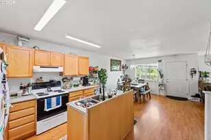 1123 S Morrison St, Coos Bay, OR 97420 - Photo 6