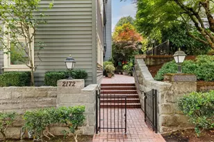 2172 SW Park Pl, Portland, OR 97205 - Photo 4