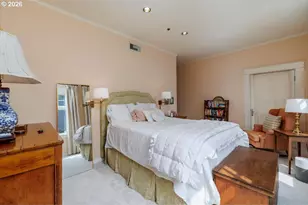 2172 SW Park Pl, Portland, OR 97205 - Photo 26