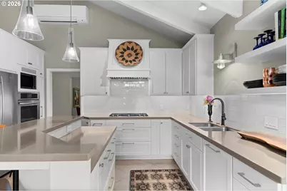 14635 Uplands Dr, Lake Oswego, OR 97034 - Photo 12