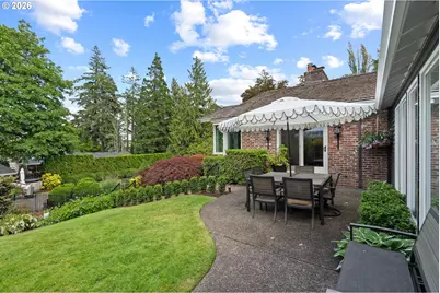 14635 Uplands Dr, Lake Oswego, OR 97034 - Photo 32