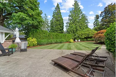 14635 Uplands Dr, Lake Oswego, OR 97034 - Photo 38
