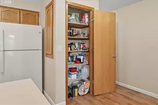 1516 SW Harbor Dr, McMinnville, OR 97128 - Photo 10