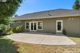 225 Pebble Beach Dr, Creswell, OR 97426 - Photo 34
