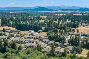 225 Pebble Beach Dr, Creswell, OR 97426 - Photo 40
