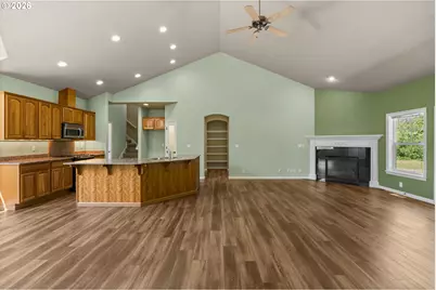 225 Pebble Beach Dr, Creswell, OR 97426 - Photo 10