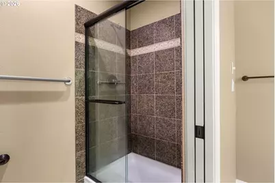 225 Pebble Beach Dr, Creswell, OR 97426 - Photo 22