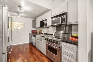 12600 SW Crescent St, Beaverton, OR 97005 - Photo 14