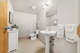 12600 SW Crescent St, Beaverton, OR 97005 - Photo 8