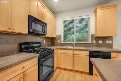 4865 SE Sandalwood St, Hillsboro, OR 97123 - Photo 10