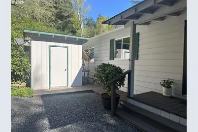 16735 Thompson Rd, Brookings, OR 97415 - Photo 22