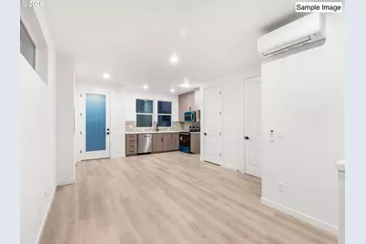 8332 N Bank St, Portland, OR 97203 - Photo 4