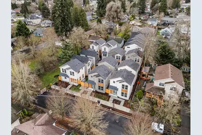 8332 N Bank St, Portland, OR 97203 - Photo 2