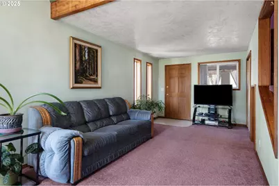 7683 SW Drake Dr, Culver, OR 97734 - Photo 16