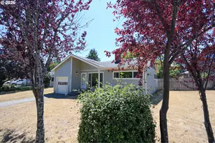 2193 Juniper Ave, Coos Bay, OR 97420 - Photo 6