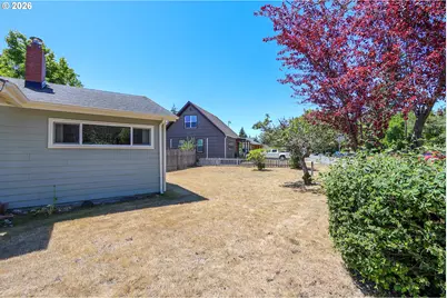 2193 Juniper Ave, Coos Bay, OR 97420 - Photo 8