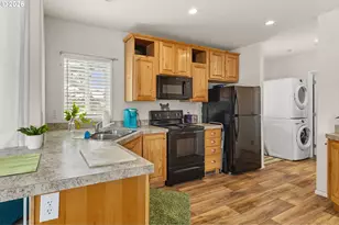 1699 27th St, Florence, OR 97439 - Photo 10
