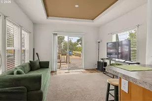 1699 27th St, Florence, OR 97439 - Photo 6