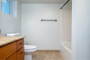 9332 N Kellogg St, Portland, OR 97203 - Photo 28