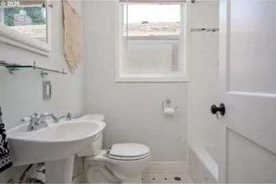 9332 N Kellogg St, Portland, OR 97203 - Photo 20