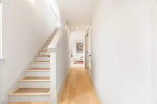 3820 NE Roselawn St, Portland, OR 97211 - Photo 32
