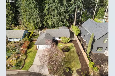 19135 Red Wing Ct, Lake Oswego, OR 97035 - Photo 2
