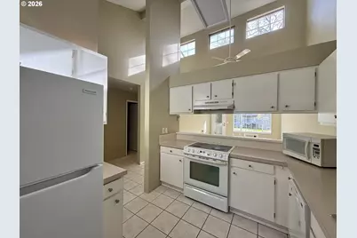 13775 SW Scholls Ferry Rd SW #11, Beaverton, OR 97008 - Photo 6