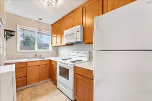 8805 SE 17th Ave, Portland, OR 97202 - Photo 12