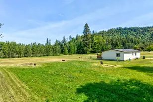 6107 Nonpareil Rd, Sutherlin, OR 97479 - Photo 20