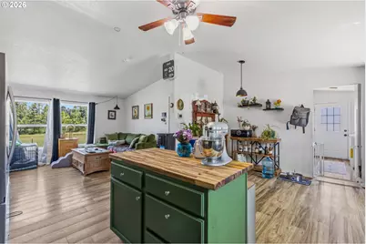 6107 Nonpareil Rd, Sutherlin, OR 97479 - Photo 10