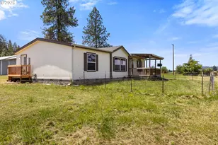 6107 Nonpareil Rd, Sutherlin, OR 97479 - Photo 2