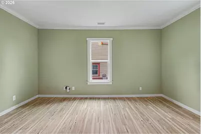 213 Mill St, Silverton, OR 97381 - Photo 8