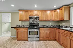 213 Mill St, Silverton, OR 97381 - Photo 14