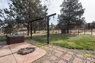 6446 NW Lynch Ln, Redmond, OR 97756 - Photo 10