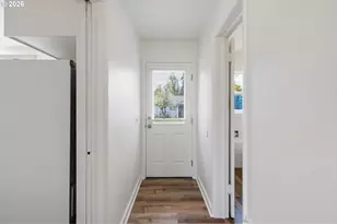 818 S 1st St, Cottage Grove, OR 97424 - Photo 10