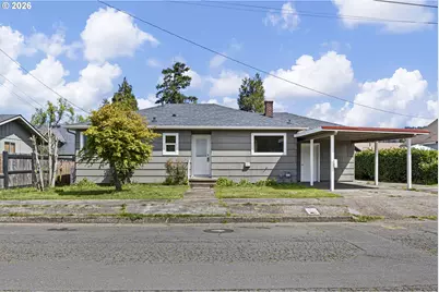 818 S 1st St, Cottage Grove, OR 97424 - Photo 2